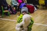 W Ostrowie Wielkopolskim znaleźli schronienie przed wojną w Ukrainie. Ponad połowa z przybyłych uchodźców to dzieci [FOTO]