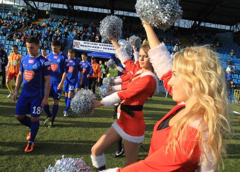 Cheerleaderki podczas meczu Ruch Chorzów - Korona Kielce [ZDJĘCIA]