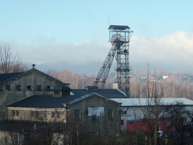 Kopalniana wieża szybowa Chwalibóg w wałbrzyskiej dzielnicy Stary Zdrój jest najstarszą tego typu stalową konstrukcją na Dolnym Śląsku. Pochodzi z 1888 r.