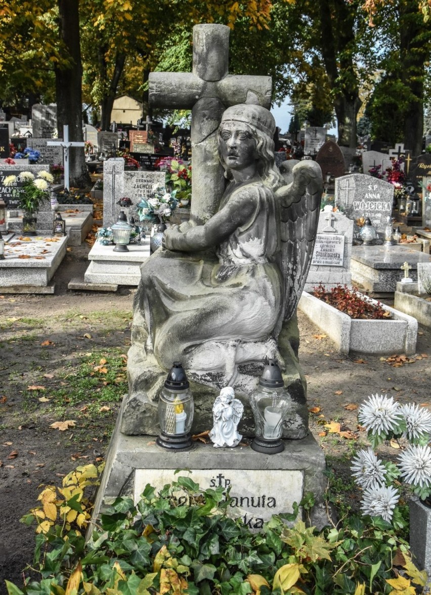 Cmentarz parafialny w Szamotułach. Znasz jego historię i wszystkie zabytkowe groby?