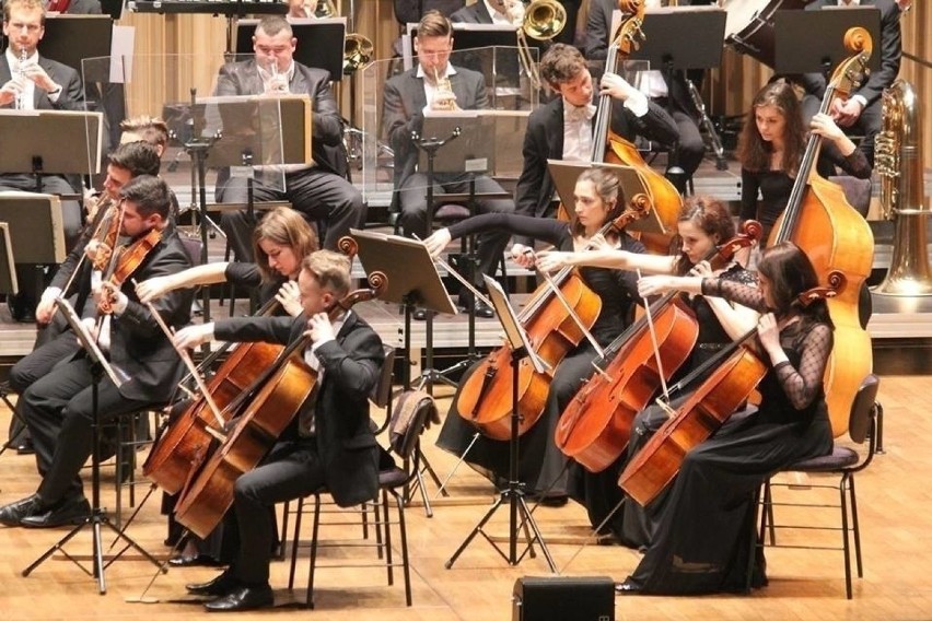 18 maja tego roku przypadnie dziesięciolecie Filharmonii...