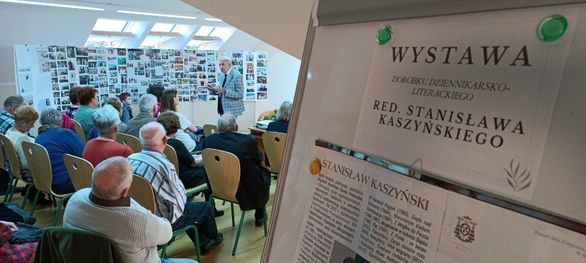 Stanisław Kaszyński, honorowy obywatel Mogilna pokazał dorobek w Wiśniowej (Małopolska). Okazja to 60-lecie pracy dziennikarsko-literackiej