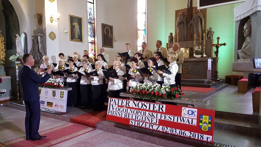 Chór Skowronki z Poznania zwycięzcą IV Ogólnopolskiego Festiwalu Pieśni Religijnej PATER NOSTER w Strzepcu [ZDJĘCIA]