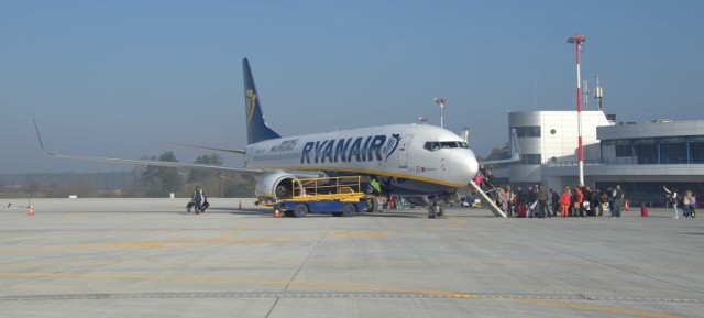 Już w lipcu Ryanair zapowiedział połączenie z Goleniowa do Krakowa i Rzeszowa. Nadal jednak nie będzie latał do Gdańska