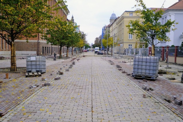 Przy remontach ulic ścisłego centrum przebudowa ważnej ulicy Jeżyc przechodzi prawie bez echa.