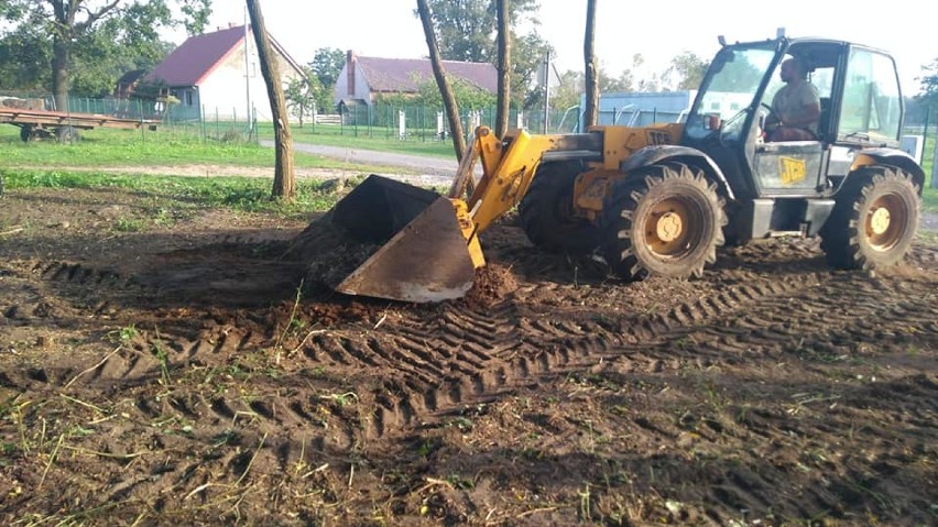 Kąkolewo: Posprzątali kolejny fragment swojej miejscowości