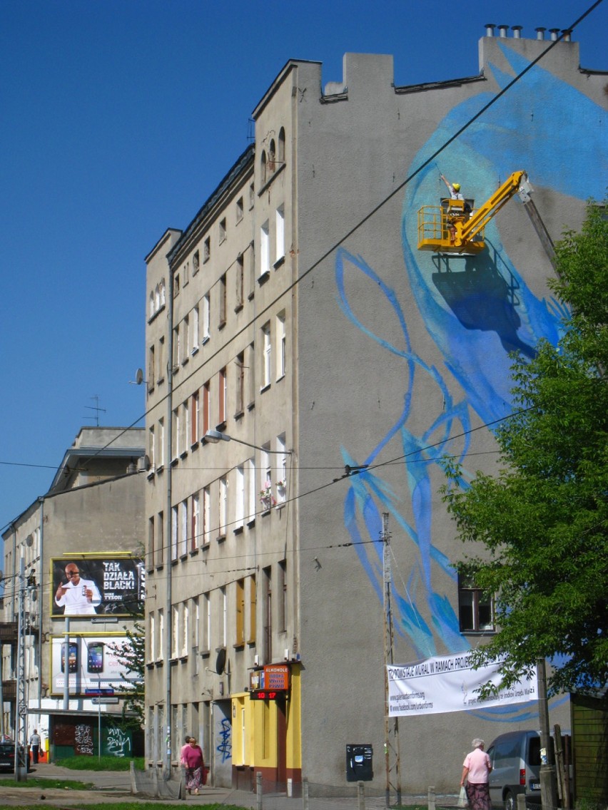 Powstaje mural na Wojska Polskiego. Maluje go Australijczyk Shida
