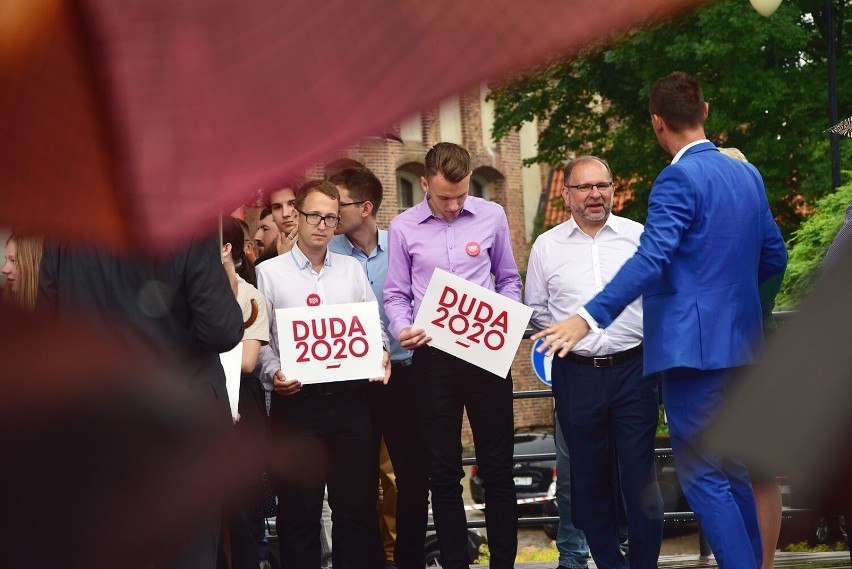 Miting wyborczy Andrzeja Dudy odbył się na Placu Św. Jana...