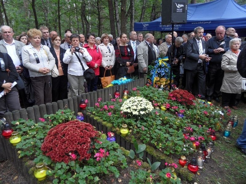 Polacy, Ukraińcy i przedstawiciele innych narodowości uczcili pamięć osób pomordowanych w Jaworznie