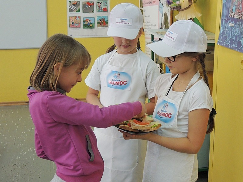 Akcja "Śniadanie Daje Moc" w tarnobrzeskiej "Dziesiątce"