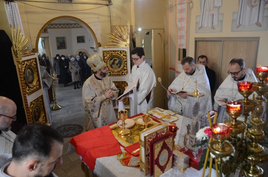 Fasty. Cerkiew Podwyższenia Krzyża Pańskiego przeszła małe...