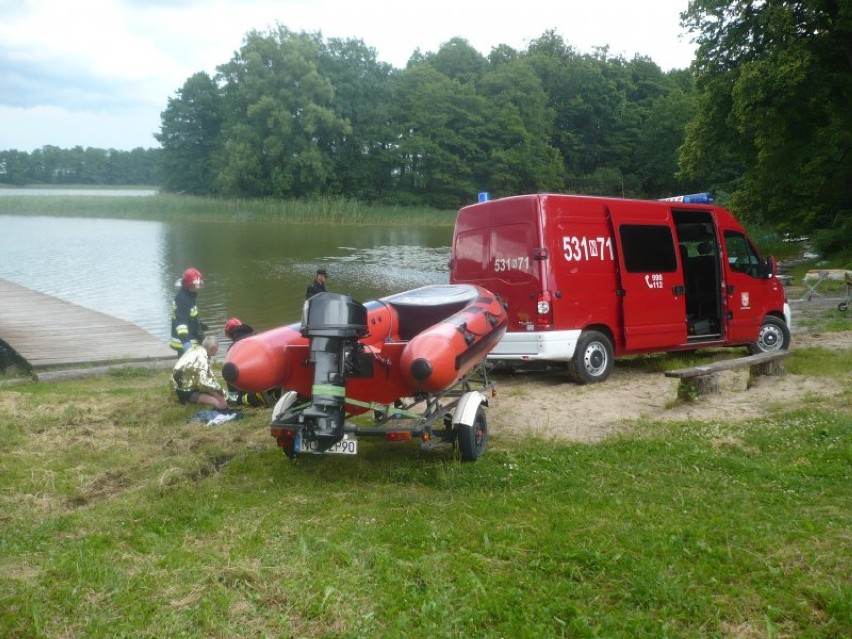 Na jeziorze Bartążek utonął wędkarz