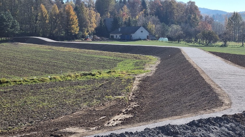 Nowy domykający wał przeciwpodziowy przy Białej został...