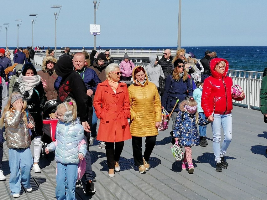 Na molo w Kołobrzegu było tłumnie jak w sezonie