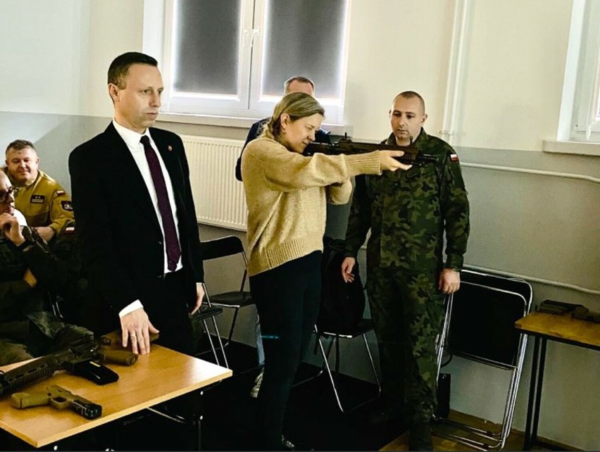 Otwarcie wirtualnej strzelnicy w Biłgoraju