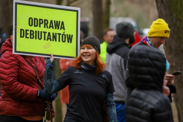 Uczestnikom 388. edycji Parkrun Toruń dopisywały humory. Podczas imprezy było dużo radości i zabawy co widać na zdjęciach