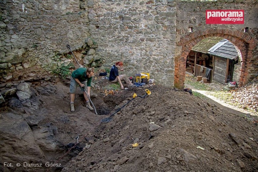 W trakcie prac archeologicznych prowadzonych na zamku...