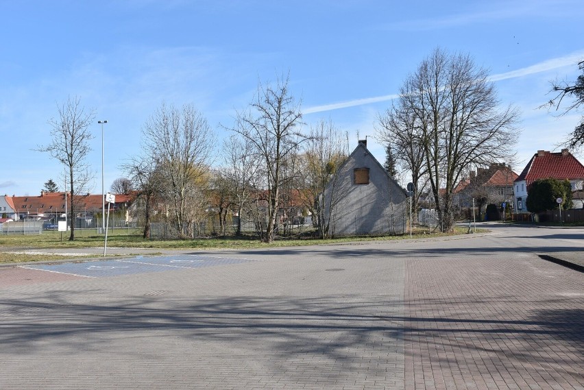 Działka przy Toruńskiej w Malborku na sprzedaż. Co może powstać w sąsiedztwie miejskiego parku i stadionu? 