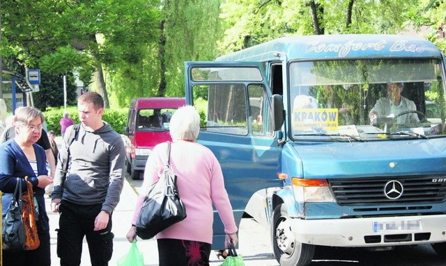 300 kursów dziennie z Andrychowa do Krakowa  ani jednego z Podolan do Kalwarii. Tak być nie może