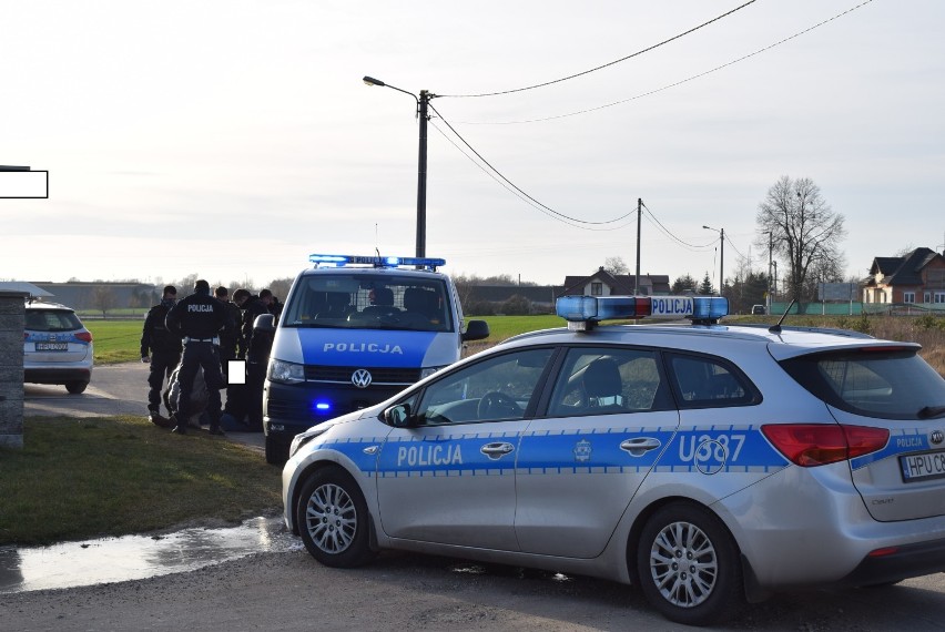 Jankowo Dolne. Awanturował się i zaatakował policjantów. Dostał dwa zarzuty