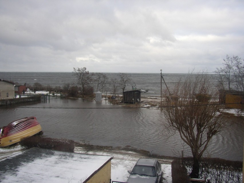 Zatoka wylała w Mechelinkach,gmina Kosakowo