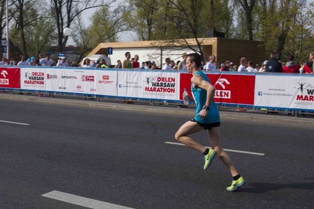 Orlen Warsaw Marathon 2014. 20 tysięcy biegaczy na trasie [ZDJĘCIA,WIDEO]