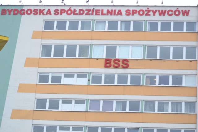 Artykuł dotyczący szyldu z hasłem "Kupując w sklepach BSS ...