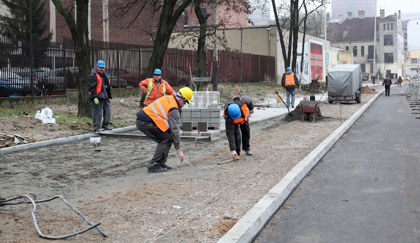 Remont chodników w Łodzi. Nowe chodniki na 52 ulicach [ZDJĘCIA, LISTA]