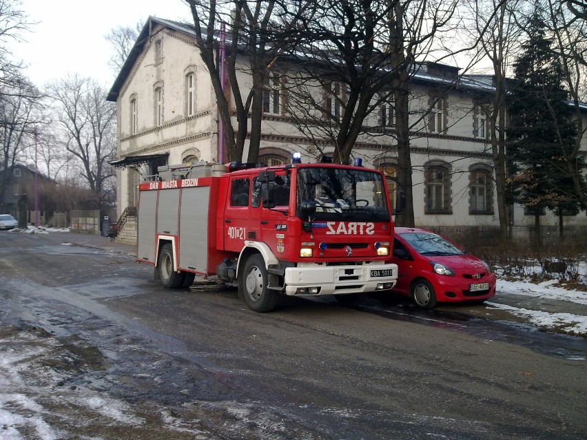 Czeladź: wybuchł pożar w zakładzie galwanizacyjnym