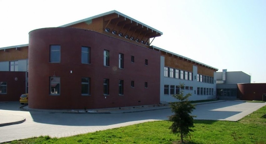 Szkoła w Pawonkowie