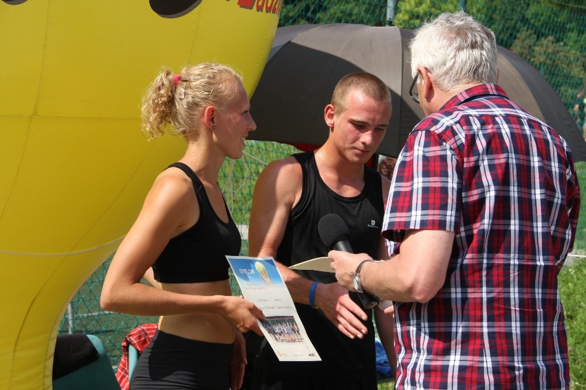 Pierwsze tegoroczne zawody siatkówki plażowej w Radzionkowie