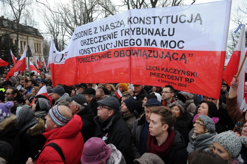 Demonstracja KOD w Warszawie. W sobotę znów będą protestować...