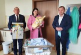 W powiecie dąbrowskim jako pierwsza w 2023 roku urodziła się dziewczynka. Martynkę uroczyście powitały władze samorządowe 