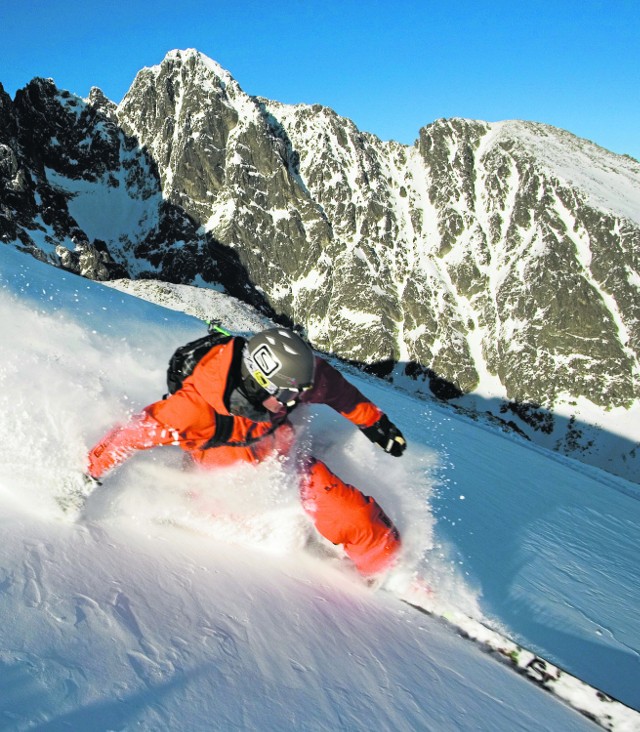 Jasna-Chopok to najbardziej "alpejskie" miejsce w Tatrach. Narciarze i snowboardziści szusują na 46 km tras zjazdowych