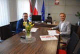 Mieścisko odwiedził Jacek Bogusławski - członek Zarządu Województwa Wielkopolskiego. Będzie kolejne dofinansowanie dla gminy.