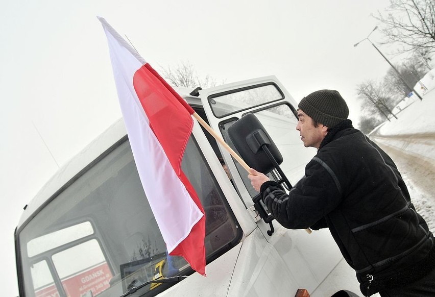 Gdańsk. Protest kierowców ciężarówek na Trakcie św. Wojciecha. Skontrolowała ich policja [ZDJĘCIA]