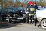 Wypadek w Wilczy: Zderzenie dwóch samochodów i motocykla [ZDJĘCIA]