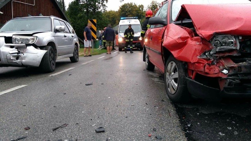 Wypadek na drodze krajowej nr 48 we Fryszerce w powiecie opoczyńskim [ZDJĘCIA]