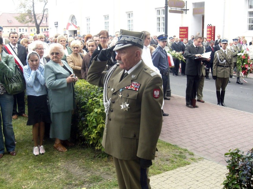 Generał Stanisław Nałęcz-Komornicki - jego rodzinne korzenie wywodzą się z ziemi wieluńskiej