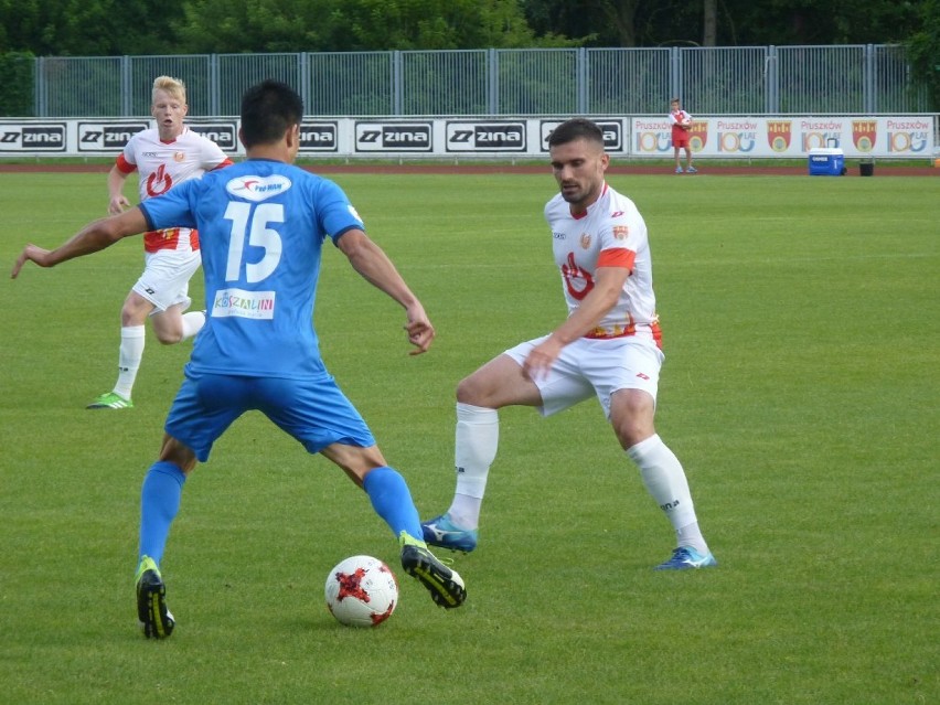 Znicz Pruszków - Gwardia Koszalin 1:2 [zdjęcia, wideo]