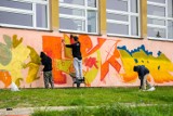 Graffiti w Olkuszu zdobi szkolne mury
