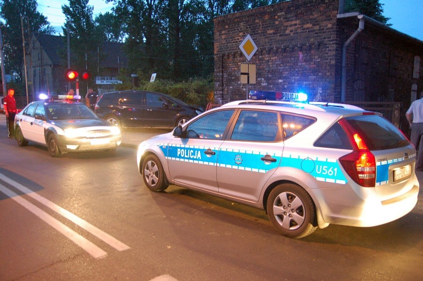 ZBĄSZYŃ. Policyjny pościg. Złodziej rozbił auto [ZDJĘCIA, VIDEO]