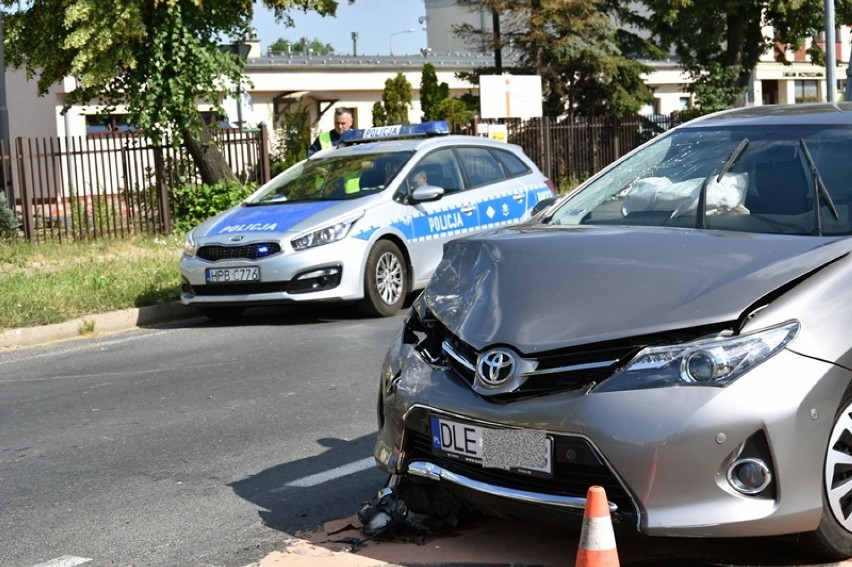 Wypadek na ulicy Nowodworskiej w Legnicy [ZDJĘCIA]