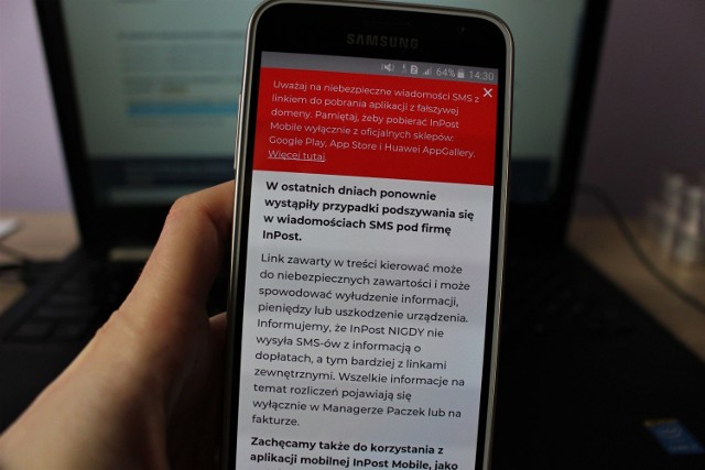 - Nigdy nie wysyłamy SMS-ów z informacją o dopłatach, a tym bardziej z linkami zewnętrznymi - informuje firma kurierska InPost.