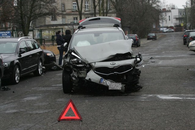 Wypadek na ulicy Artyleryjskiej w Legnicy