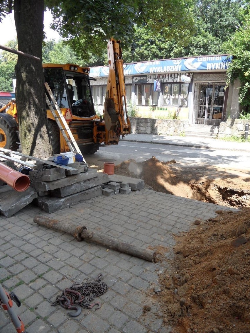 Trwa remont kanalizacji na ul. Brudnioka w Rybniku