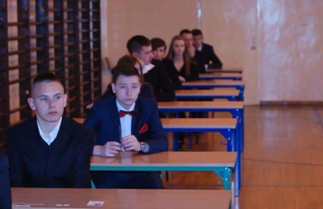 Gimnazjaliści przystąpili do egzaminów gimnazjalnych