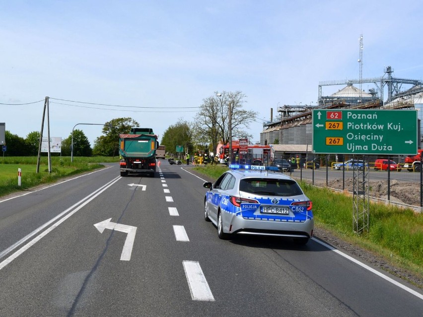 Zderzenie dacii z motocyklem w Samszycach w gminie Osięciny