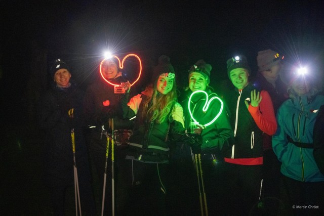 Nocny rajd nordic walking dla Wielkiej Orkiestry Świątecznej Pomocy