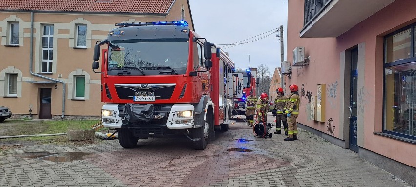 Tragiczny pożar budynku gospodarczego w Goleniowie. W pożarze śmierć poniosła jedna osoba